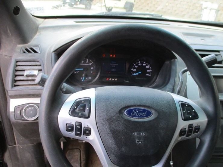2014-ford-explorer-image-11
