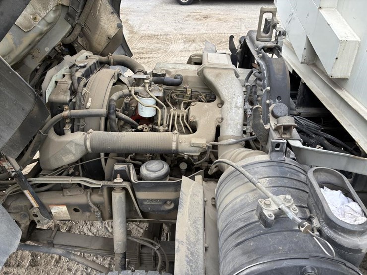 2002-hino-fb1817-image-11