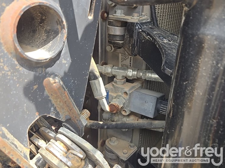 2020-volvo-a25g-image-39