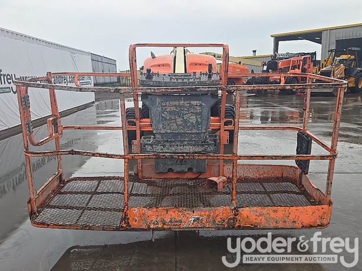 2008-jlg-400s-image-25