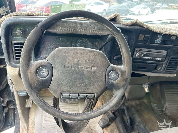 1995-dodge-ram-4x4-service-truck-image-10