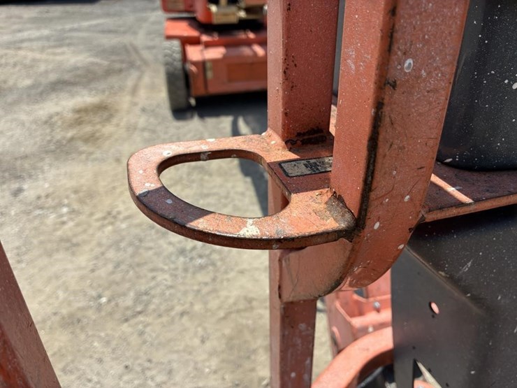 2011-jlg-e400ajpn-image-13