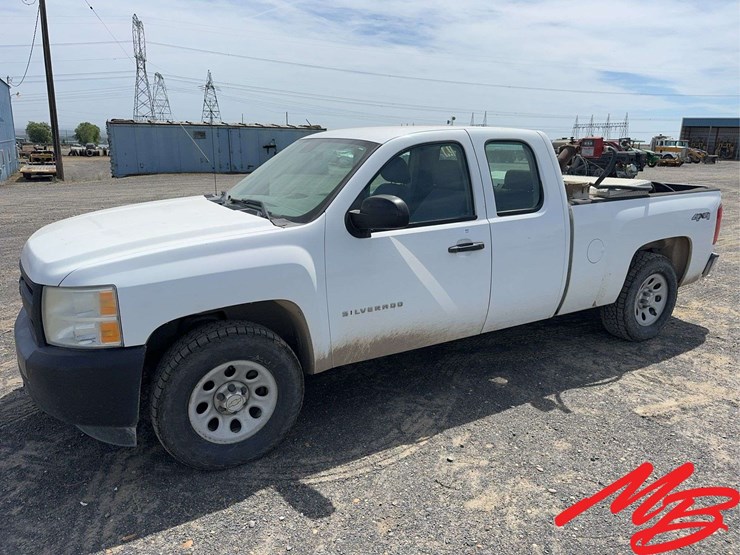 2010-chevrolet-silverado-1500-image-1