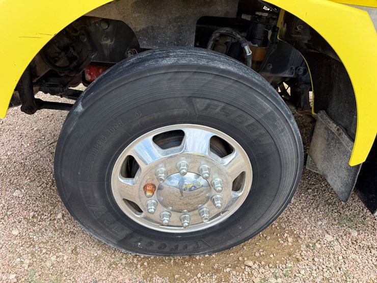 2015-kenworth-t800-image-11
