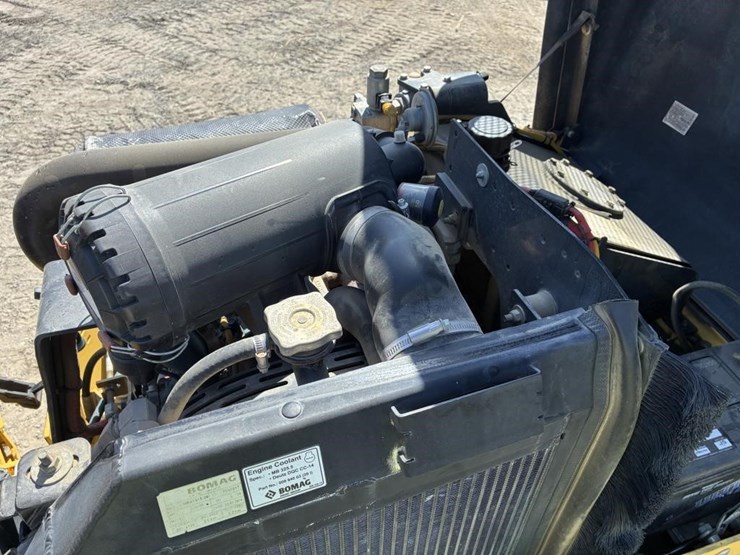 2019-bomag-bw120-image-25