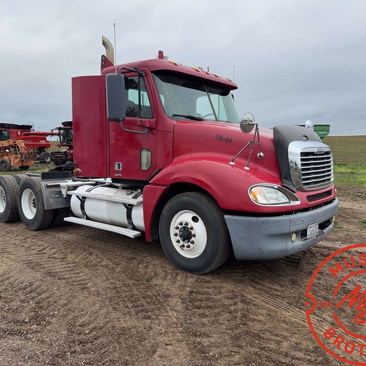 2007 FREIGHTLINER COLUMBIA 120