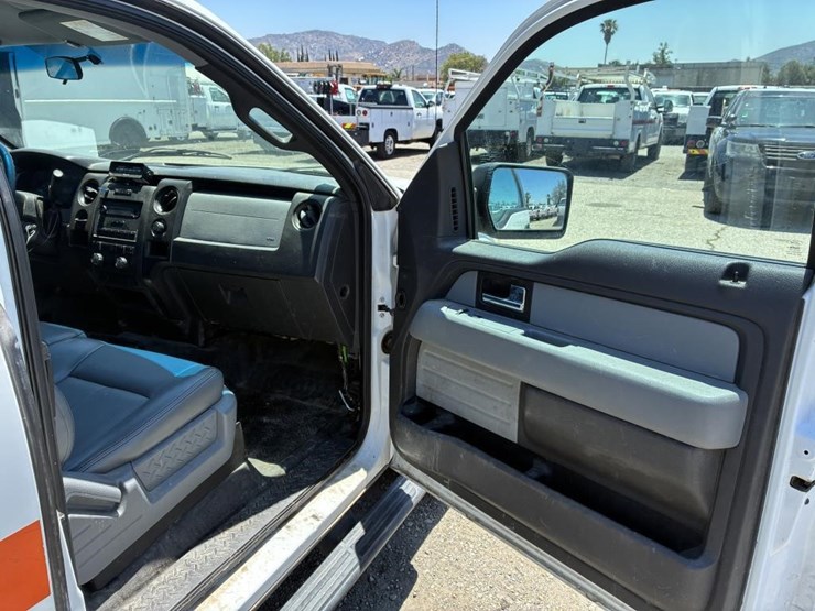 2013-ford-f150-xl-image-9