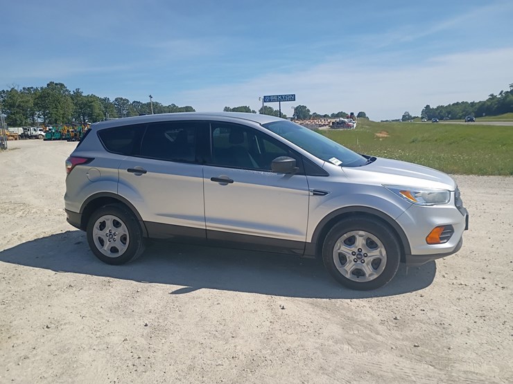 2017-ford-escape-image-11