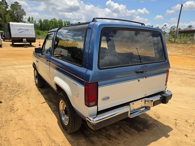 1988-ford-bronco-image-2