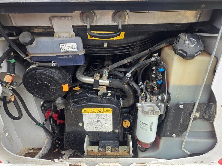 2023-bobcat-t76-image-17