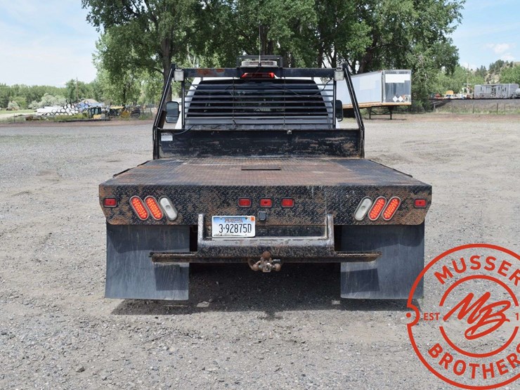 2015-chevrolet-3500-image-7