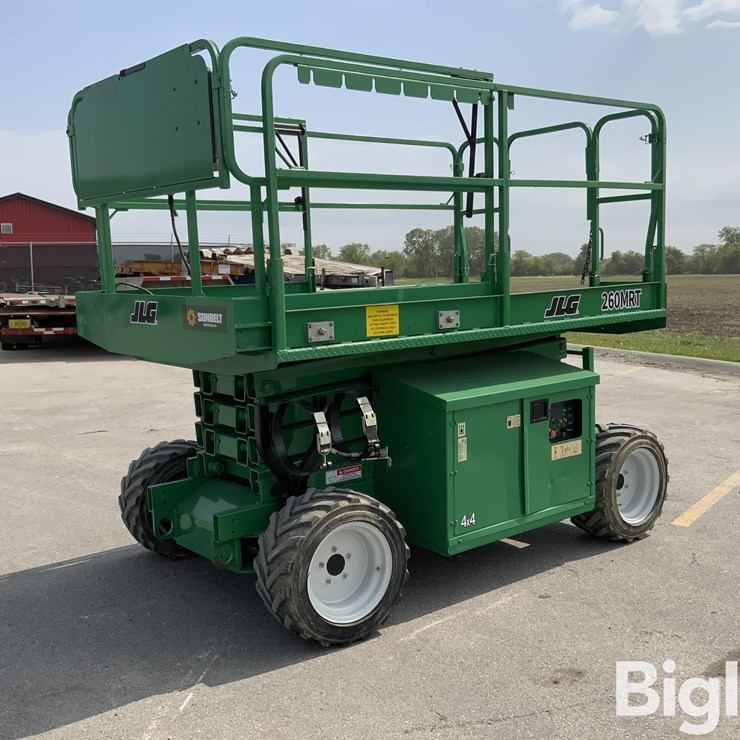 2017 JLG 260MRT