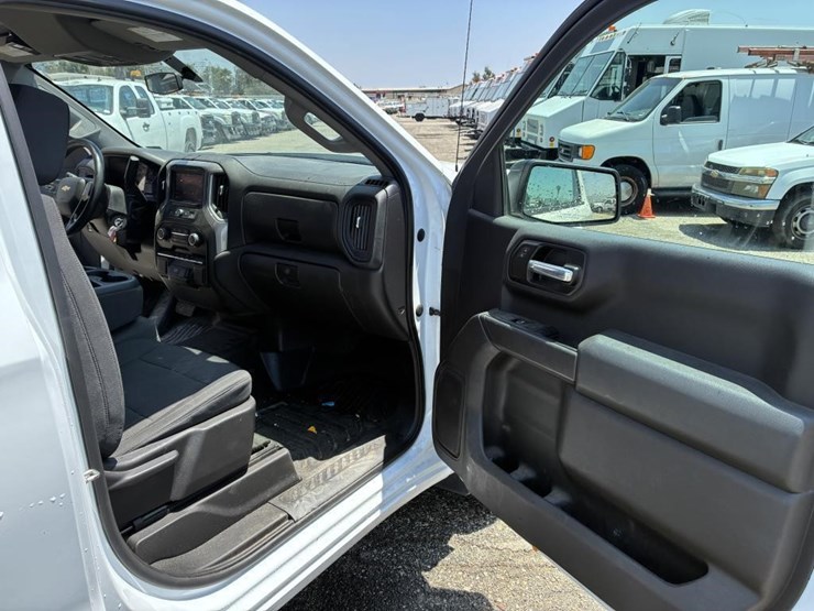 2020-chevrolet-1500-image-9