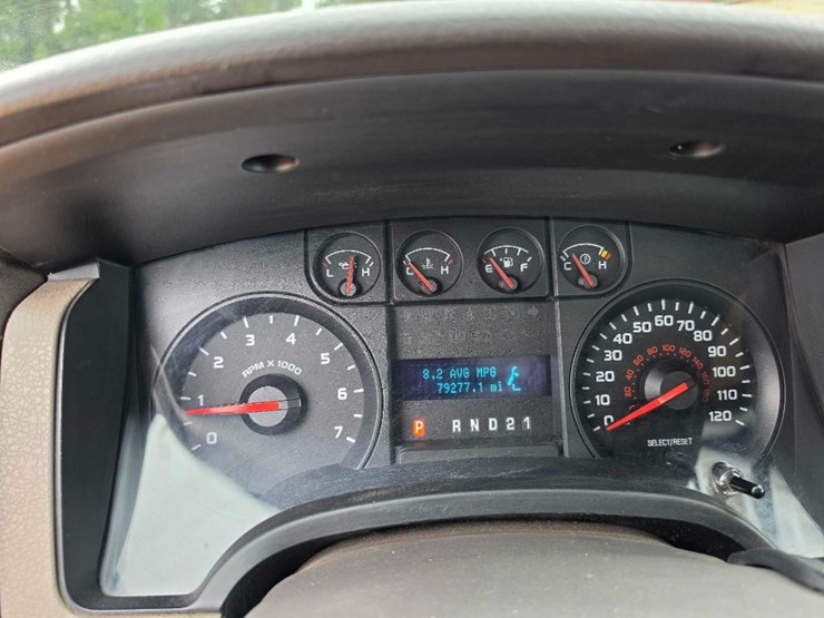 2011-ford-f150-xl-image-14