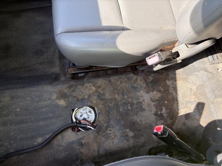 2008-chevrolet-2500hd-image-19