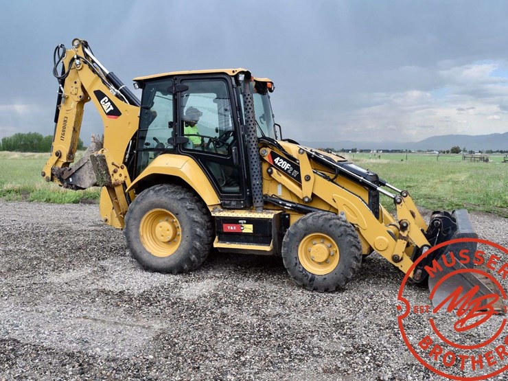 2016-caterpillar-420f2-it-image-11