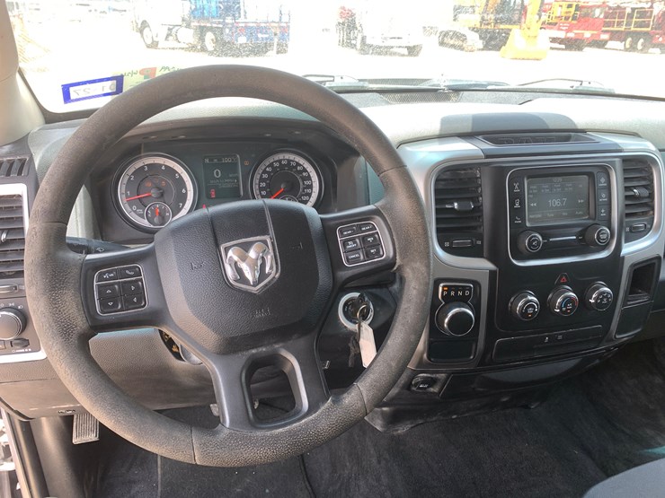 2019-ram-1500-classic-image-7