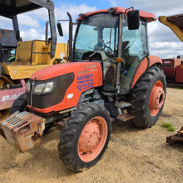 KUBOTA M7040
