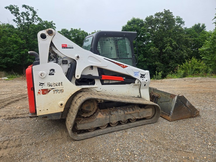 2023-bobcat-t770-image-12