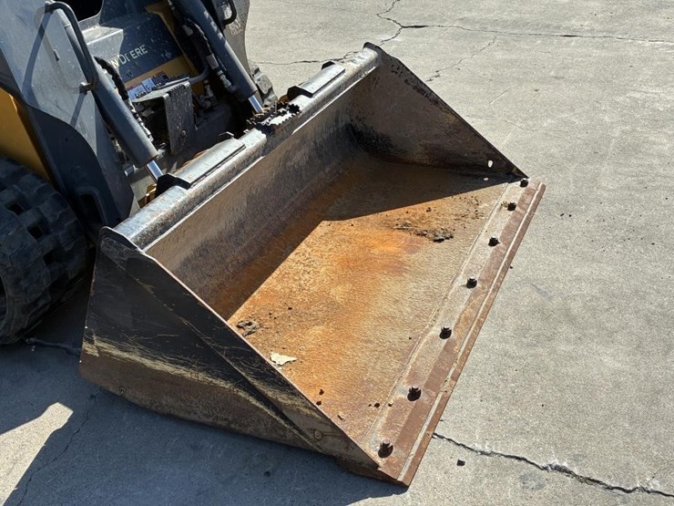 2023-deere-317g-image-6