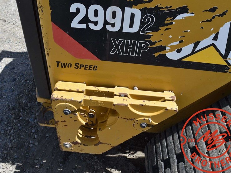 2018-caterpillar-d2-image-35
