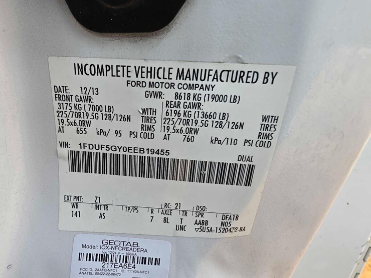 2014-ford-f550-image-18