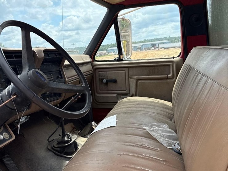 1989-ford-f600-image-9