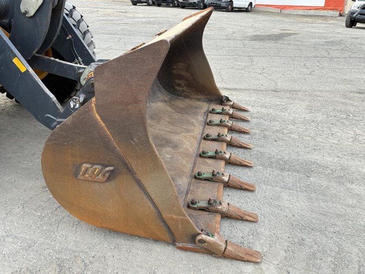2020-deere-624l-image-6