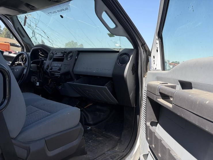2023-ford-f650-image-9