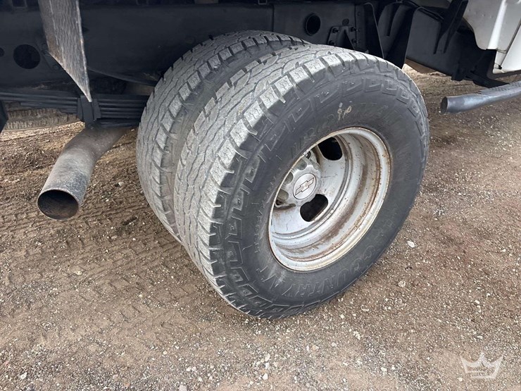 2007-chevrolet-silverado-3500hd-4x4-crew-cab-flatbed-truck-image-24