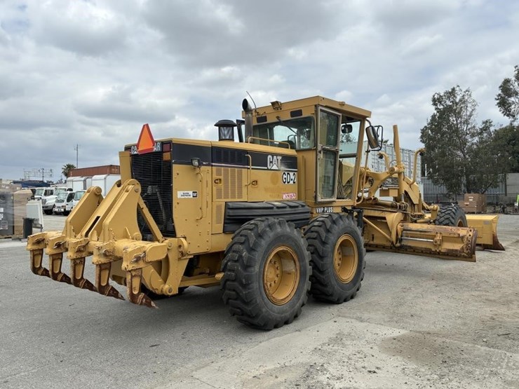 2004-caterpillar-143h-vhp-image-3