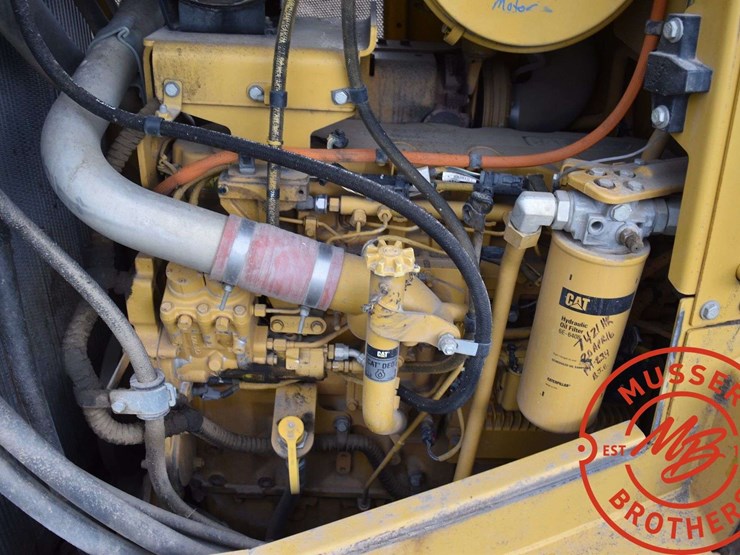 2010-caterpillar-d7e-image-43