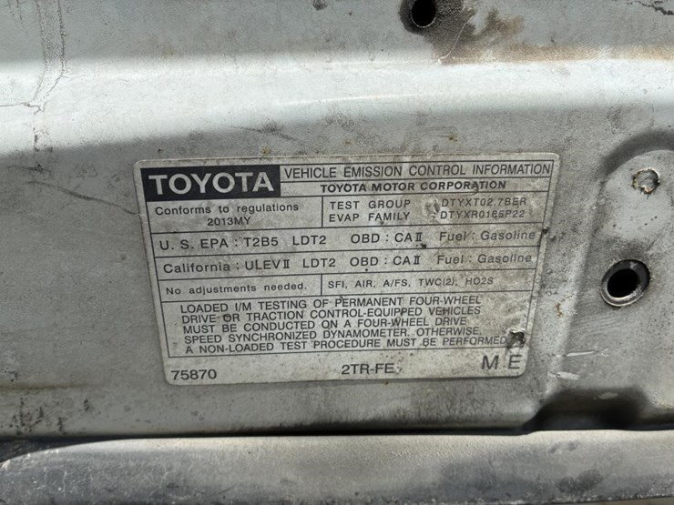 2013-toyota-tacoma-image-10