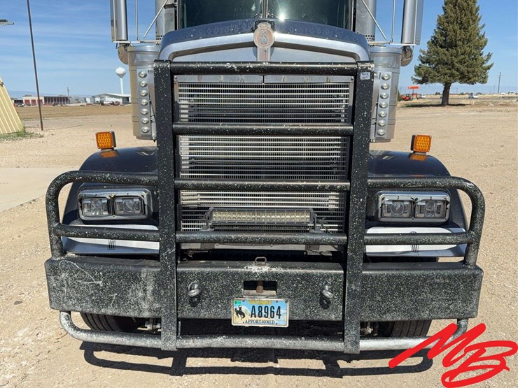 2005-kenworth-w900-image-10