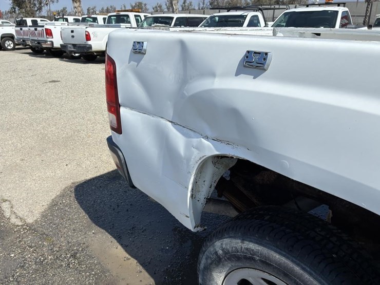 2012-gmc-3500hd-image-6