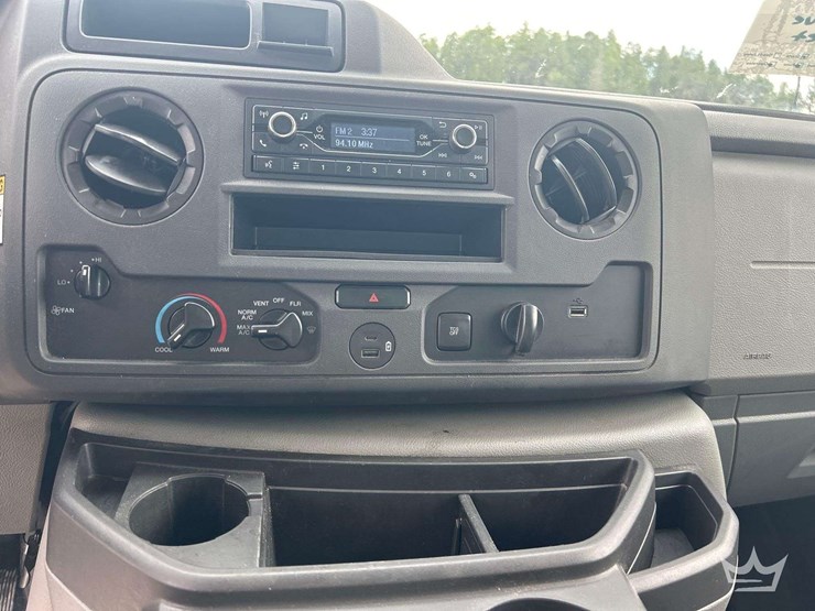 2023-ford-e450-image-18