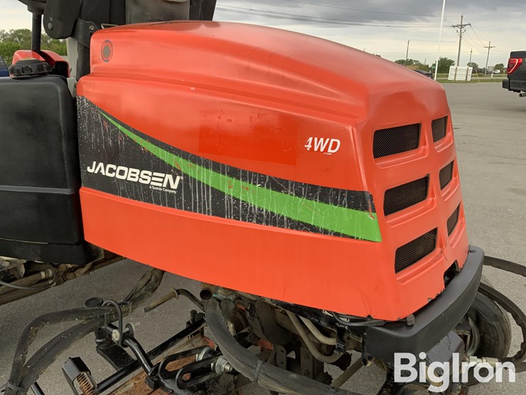 massey-ferguson-730-image-17