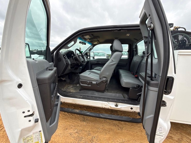 2016-ford-f350-image-16