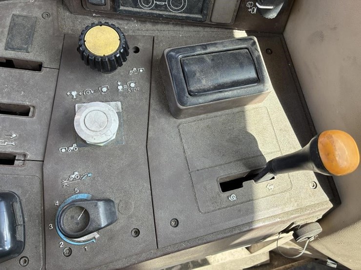 1999-john-deere-6410-image-28