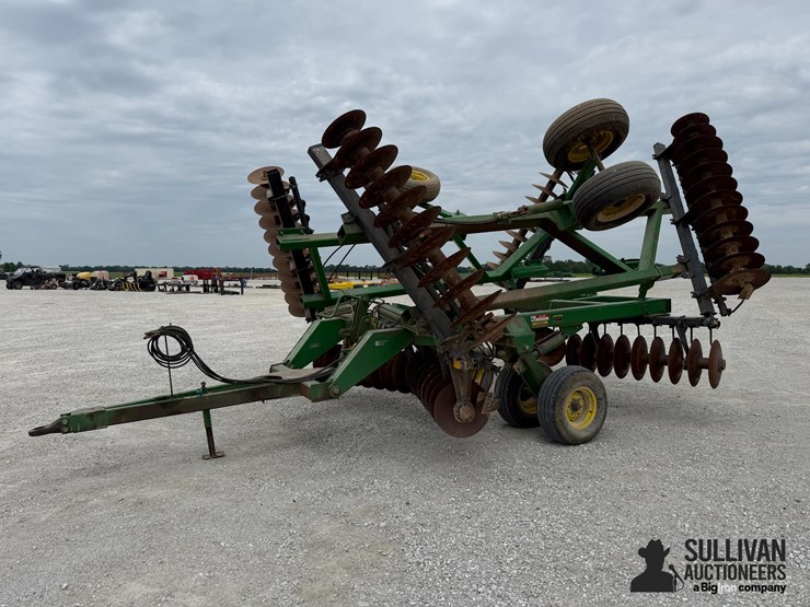 john-deere-630-image-1