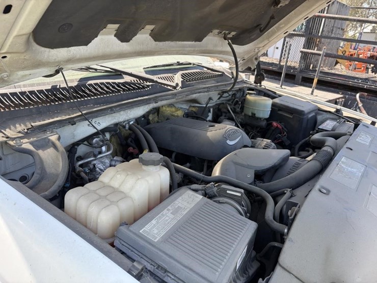 2001-chevrolet-2500hd-image-8