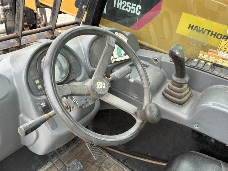 2015-caterpillar-th255c-image-20