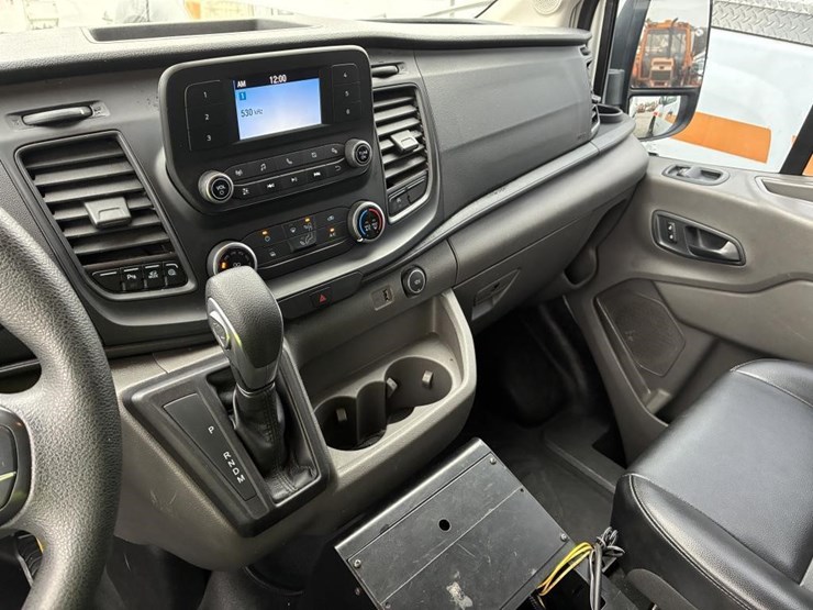 2020-ford-transit-image-21