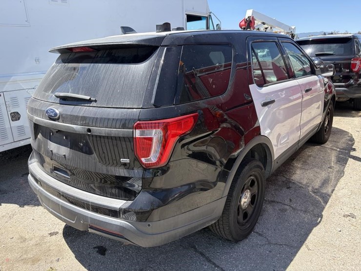 2019-ford-explorer-police-interceptor-image-3