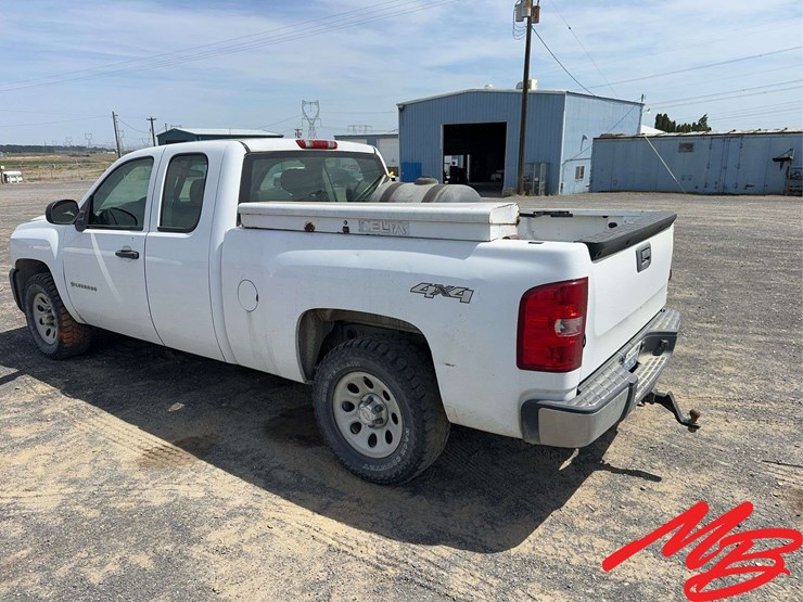 2010-chevrolet-silverado-1500-image-3