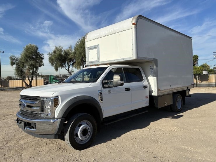 2018-ford-f550-xlt-image-1