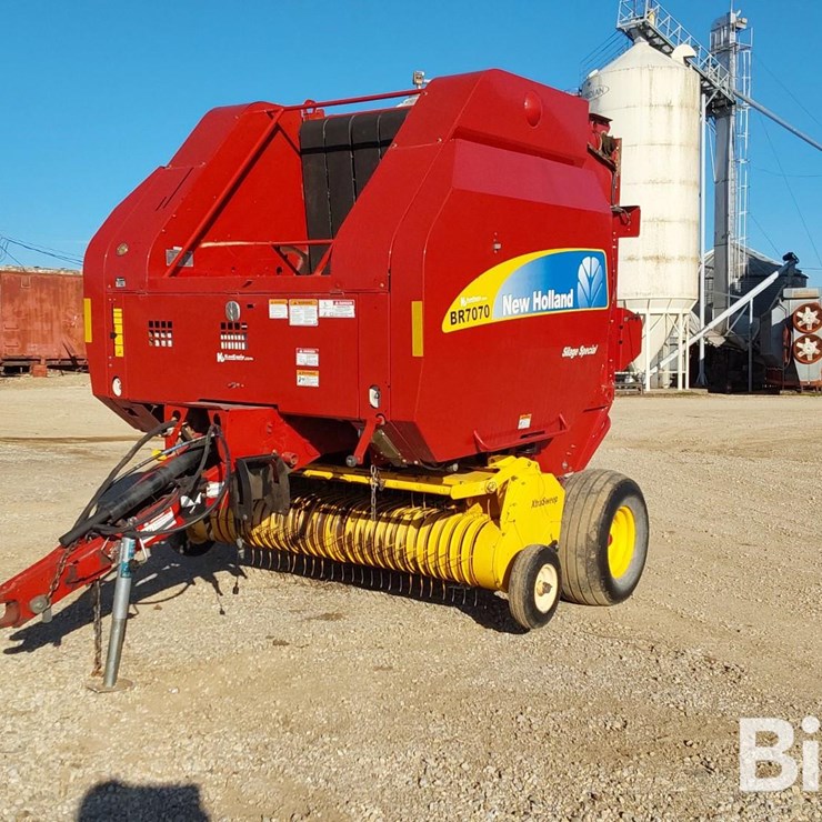 2012 NEW HOLLAND BR7070