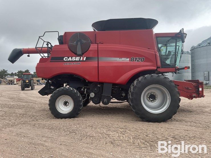 2011-case-ih-8120-image-4