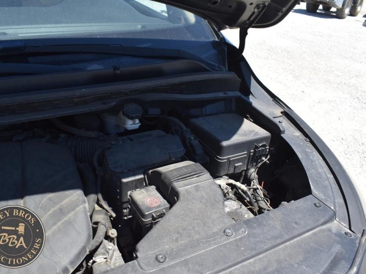2015-kia-sedona-lx-image-28