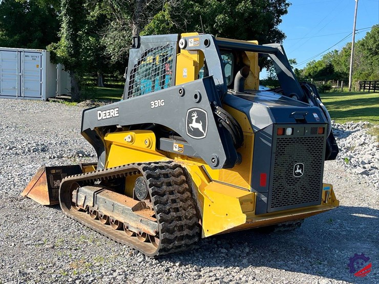 2020-deere-331g-image-23